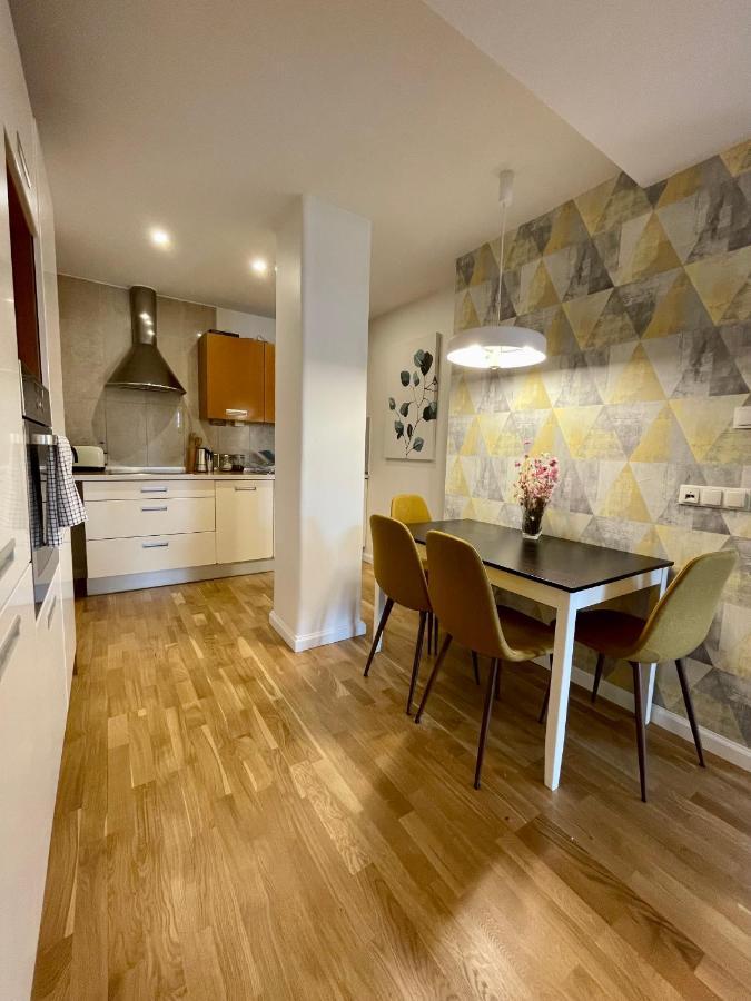 Boutique Apartments - Old Town 120M2 - Private Underground Parking - Wroclaw Bagian luar foto